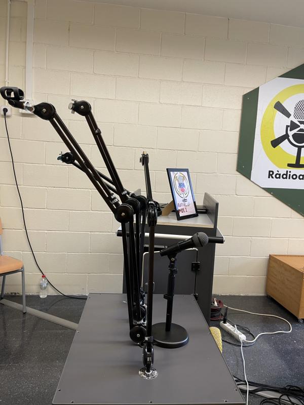 Neix una nova ràdio escolar a la Prosperitat