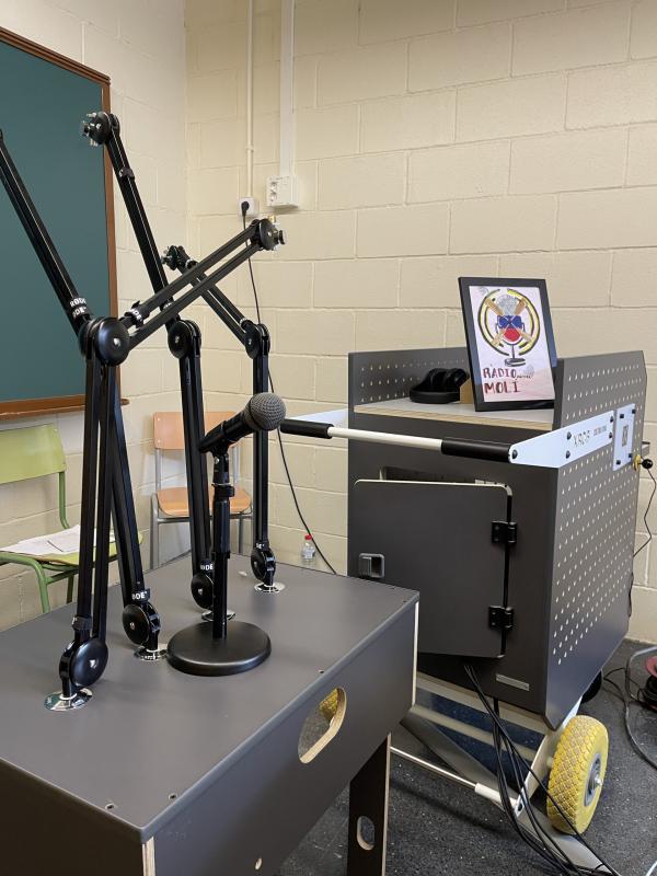 Neix una nova ràdio escolar a la Prosperitat