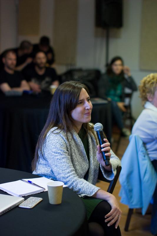 Taller de podcast amb Carne Cruda. Foto de Nikoline Arns.