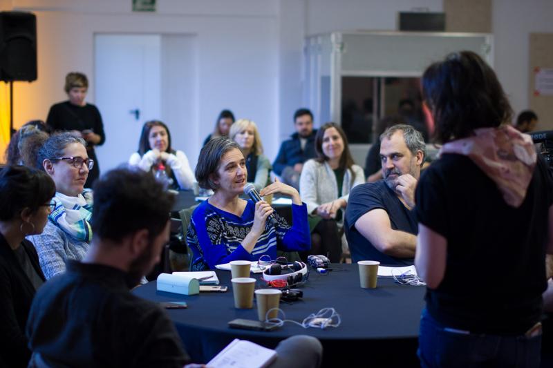 Taller de podcast amb Carne Cruda. Foto de Nikoline Arns.