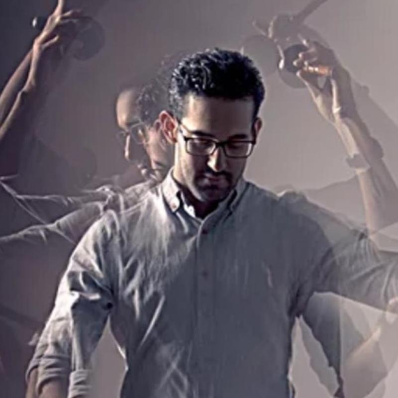 Manuel Alejandro Rangel y las maracas
