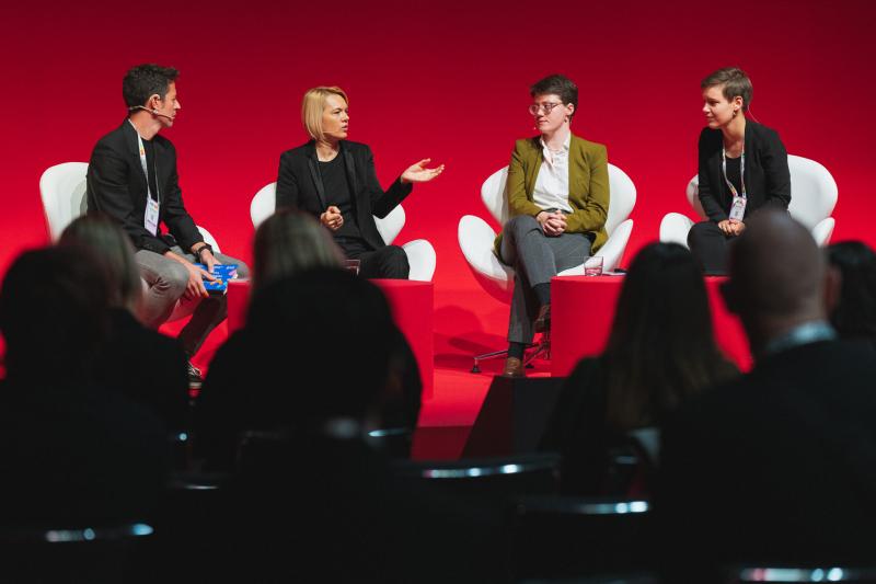 Public Code & Technologies: Upcoming Digital and Democratic Challenges for Europe