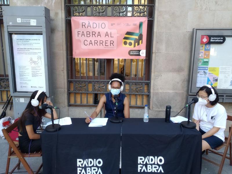 Trinifonografies a Ràdio Fabra – (Ràdio)grafies de barri
